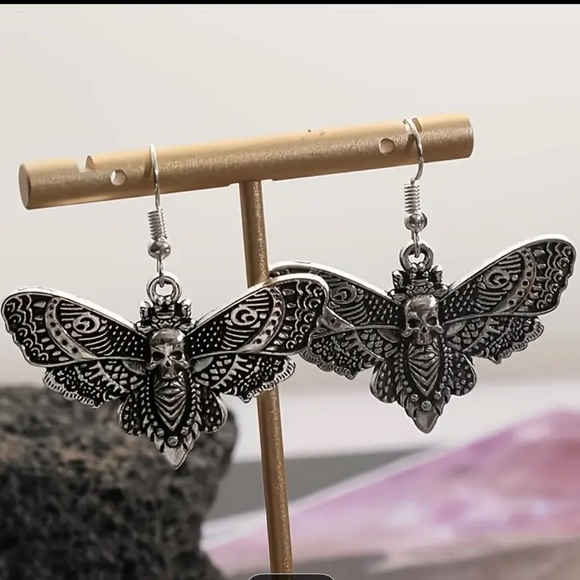 Moth Gothic Butterfly Drop Boho Silver tone Steampunk Earrings - Picture 2 of 3